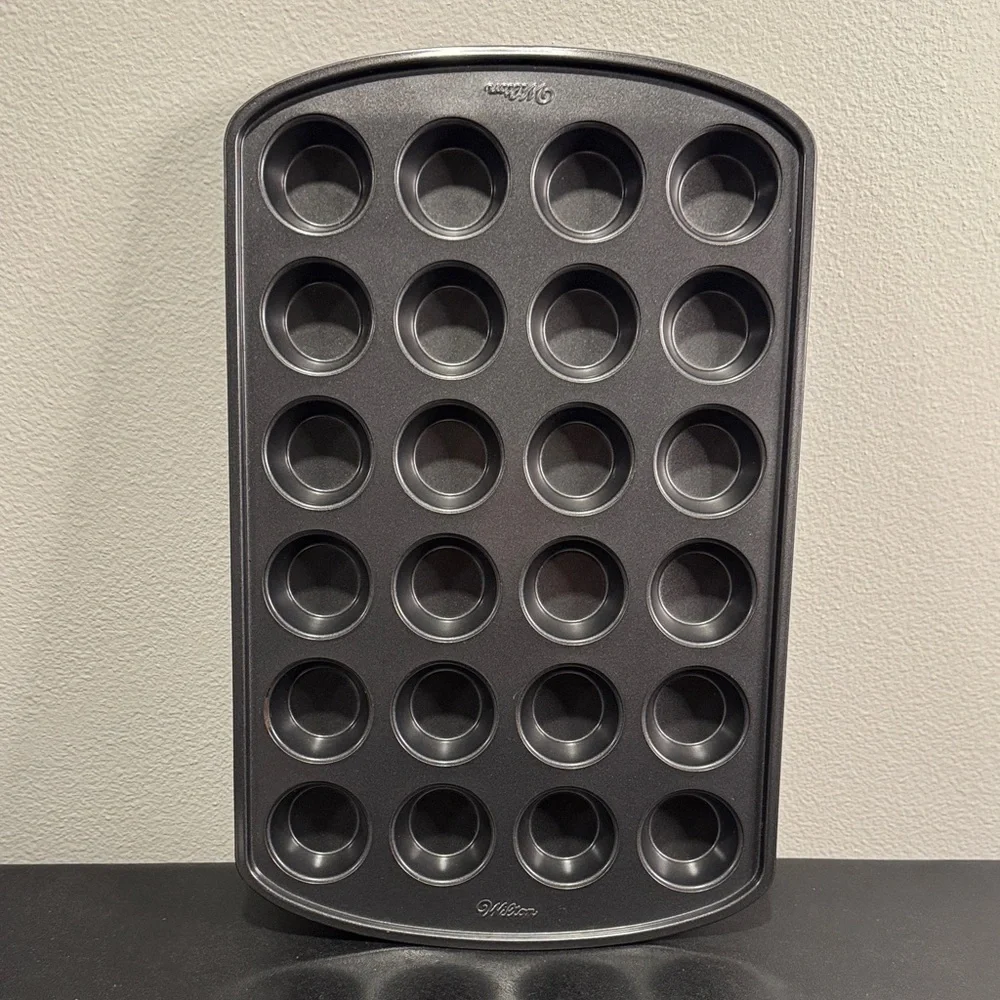 Wilton Dark Gray Mini Cupcake Pan - Picture 1 of 3